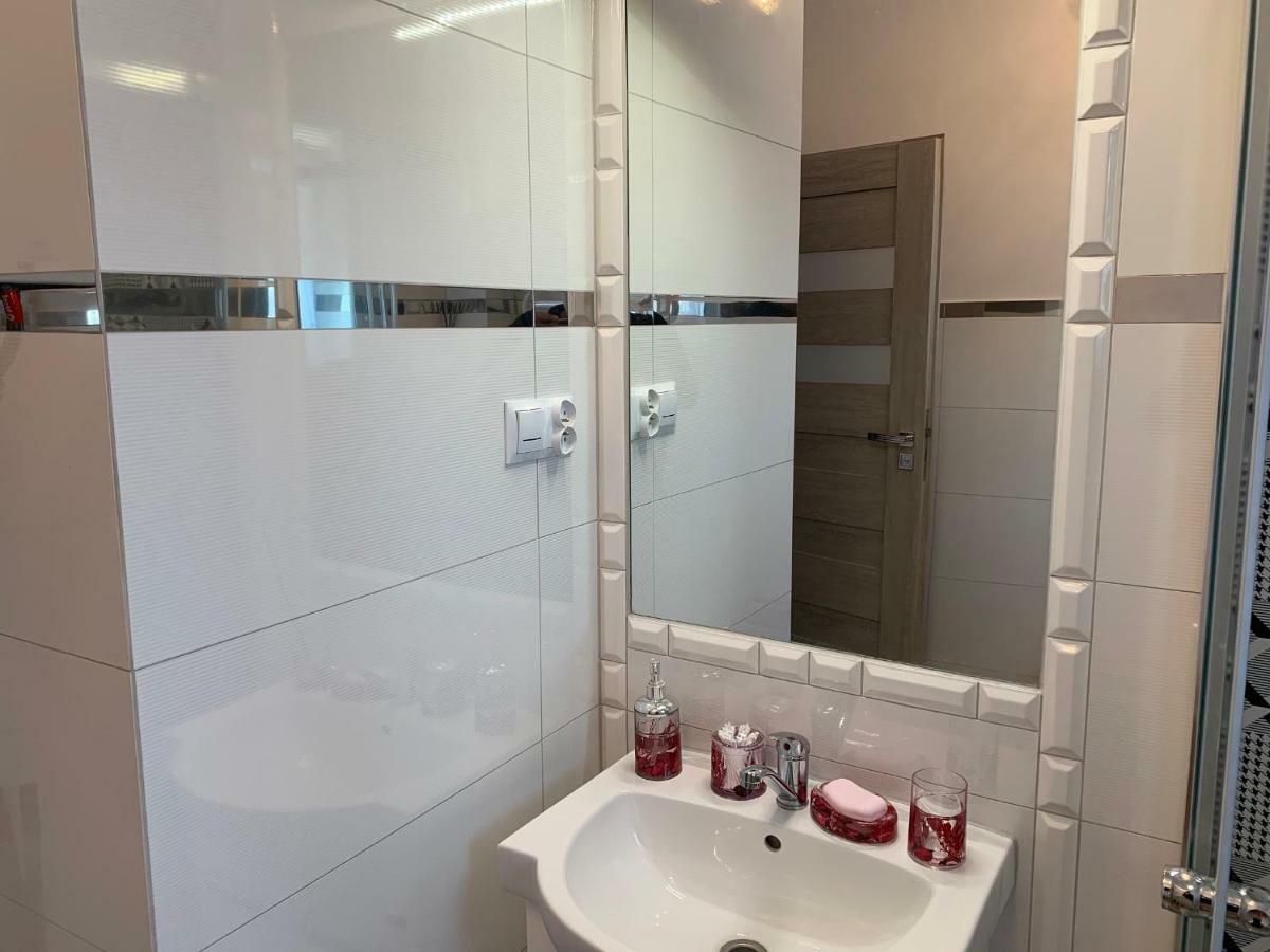 Apartament Bohaterow Westerplatte 20 Apartment Zielona Gora  Bagian luar foto